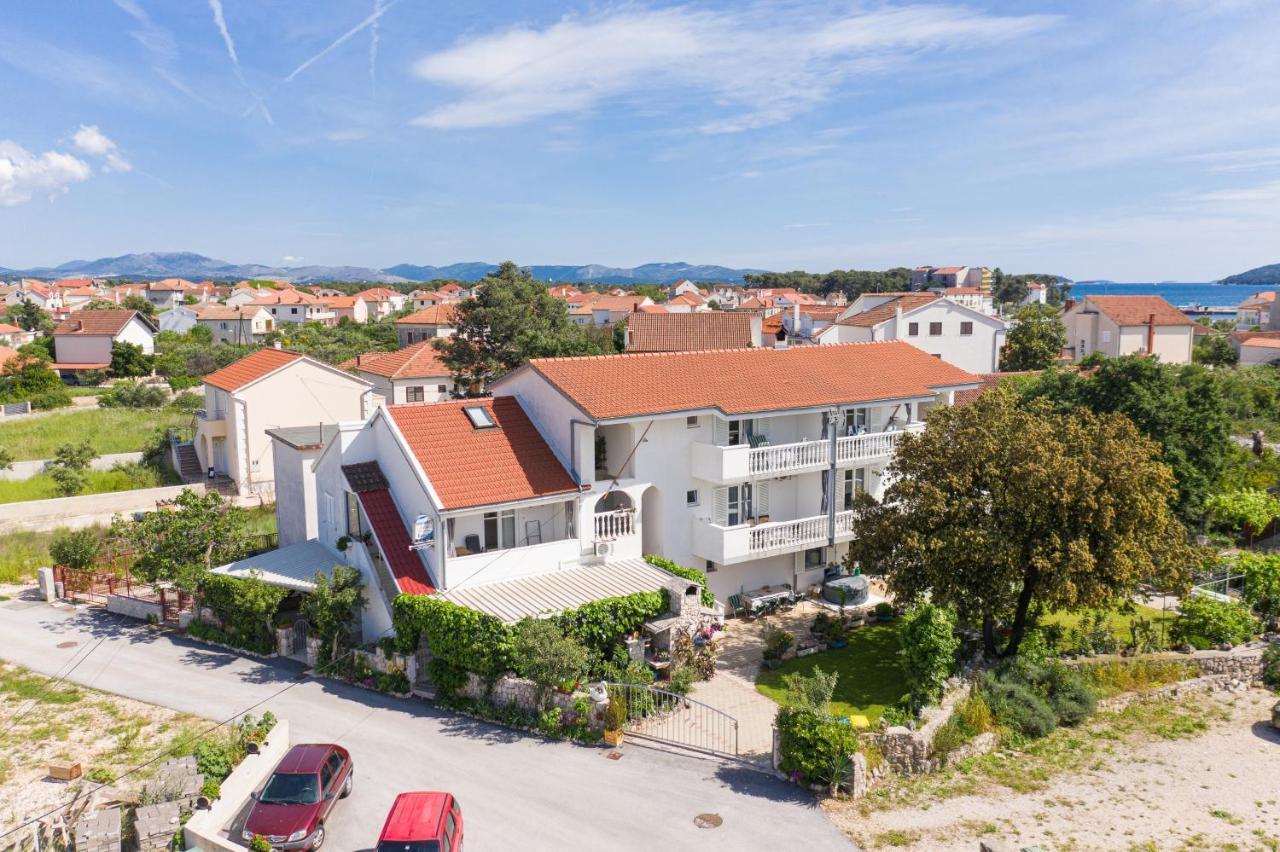 Apartments With A Parking Space Zablace, Sibenik - 4219 المظهر الخارجي الصورة