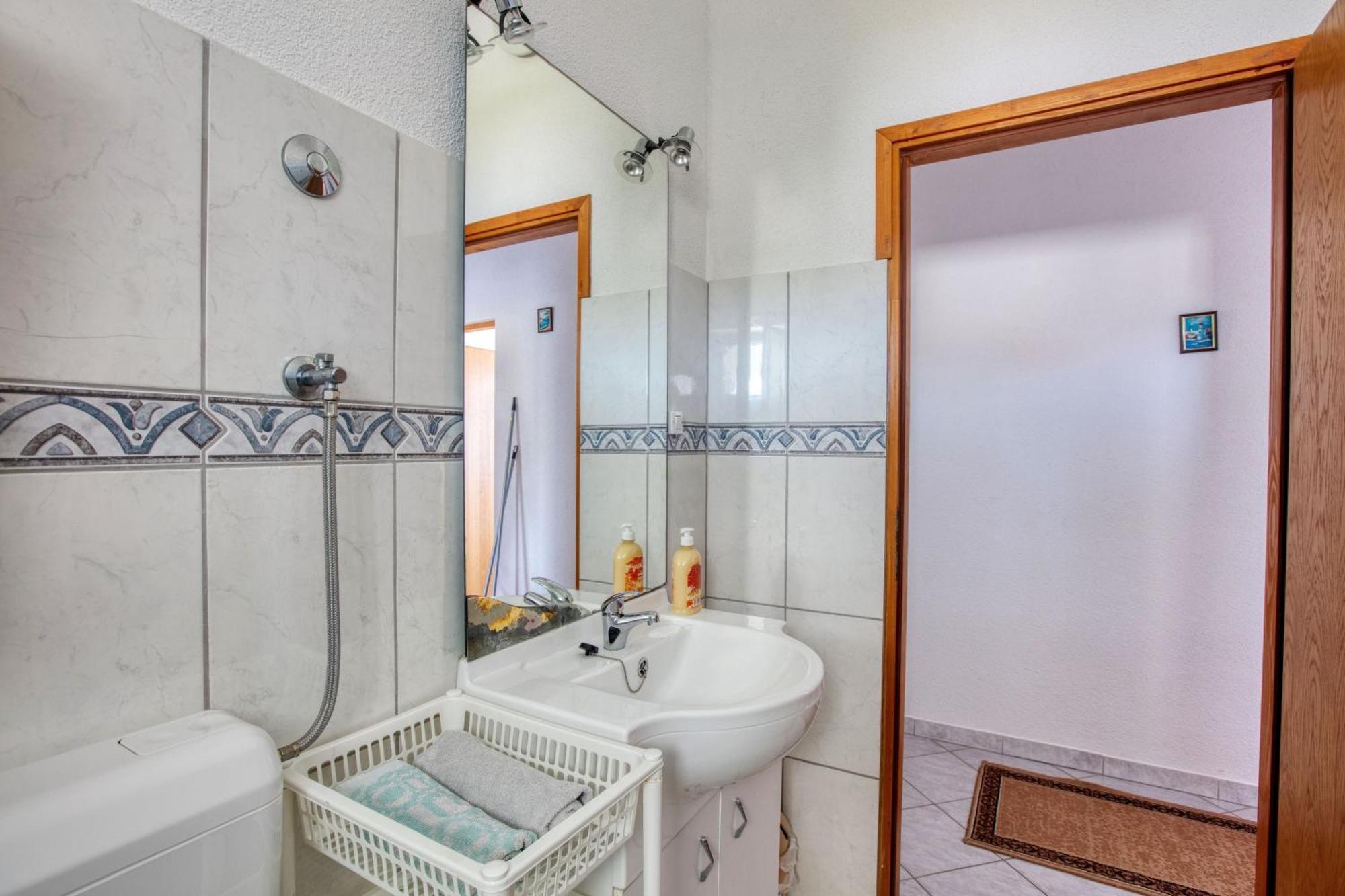 Apartments With A Parking Space Zablace, Sibenik - 4219 الغرفة الصورة