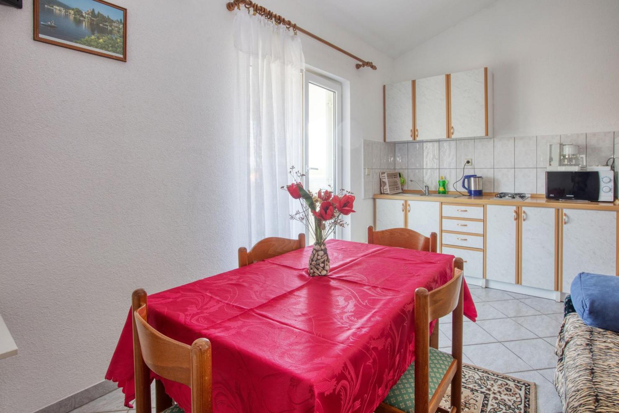 Apartments With A Parking Space Zablace, Sibenik - 4219 الغرفة الصورة