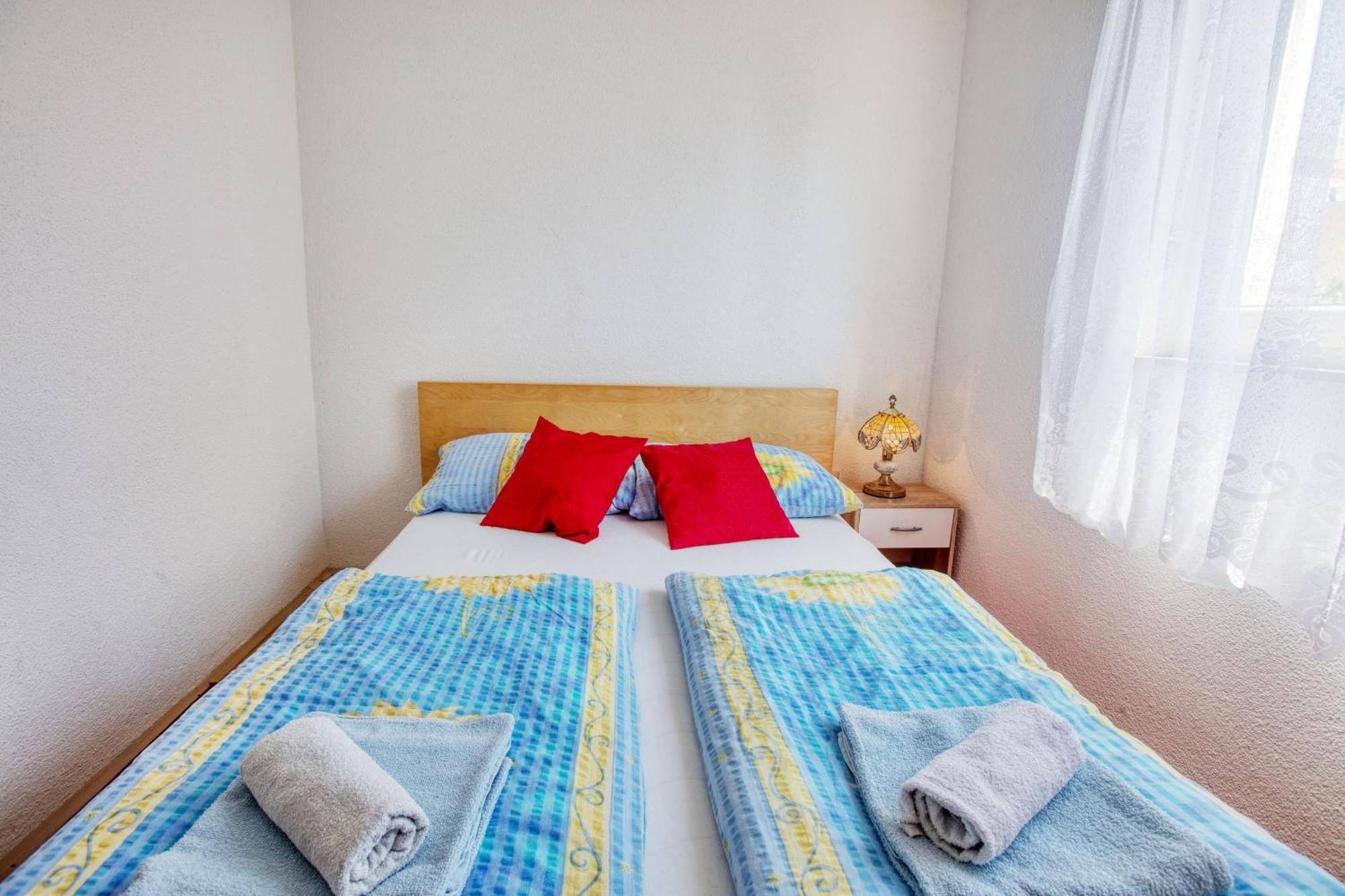 Apartments With A Parking Space Zablace, Sibenik - 4219 الغرفة الصورة